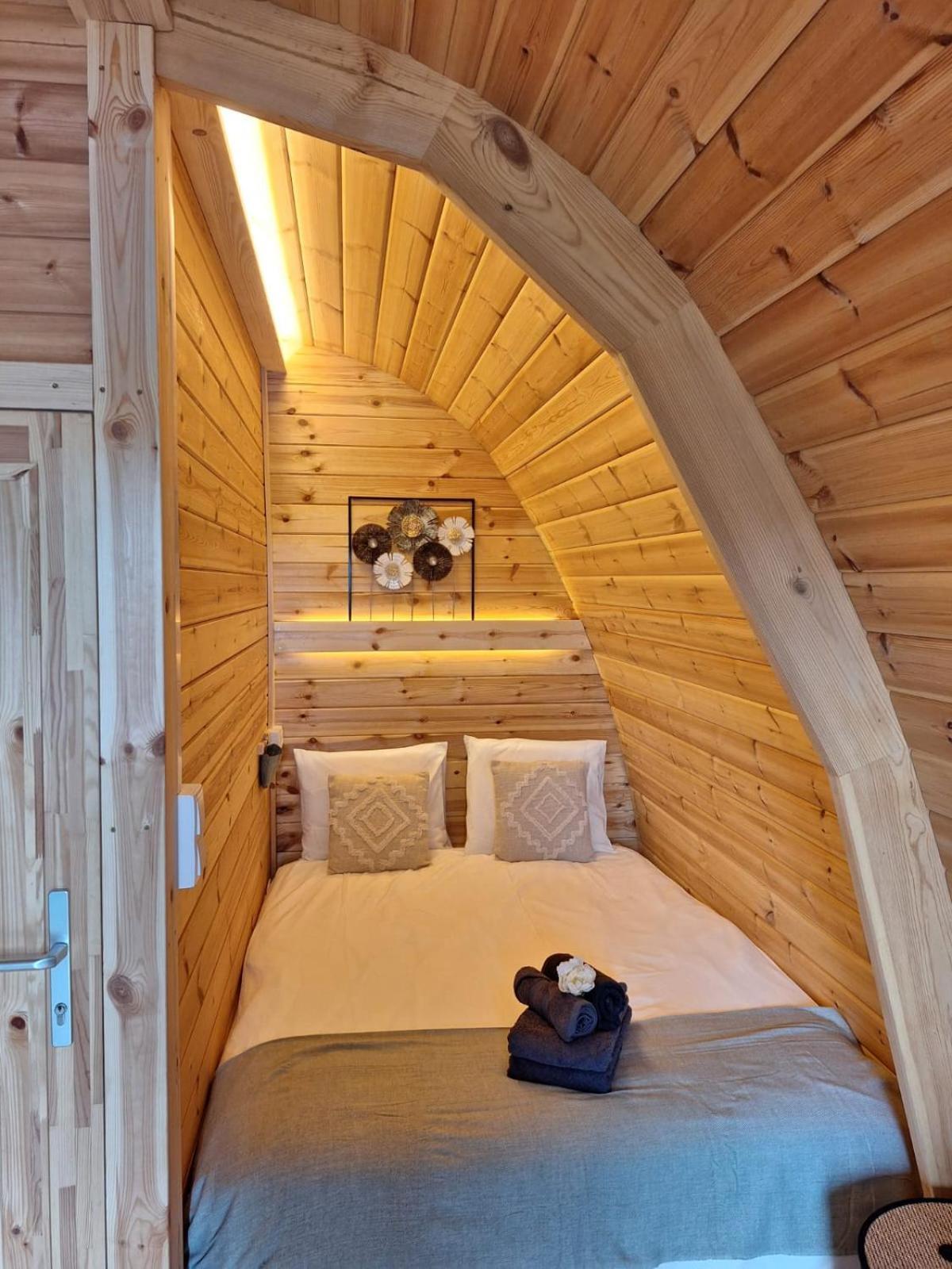 Vila Bastardo Glamping Pod Hotel ซินตรา ภายนอก รูปภาพ
